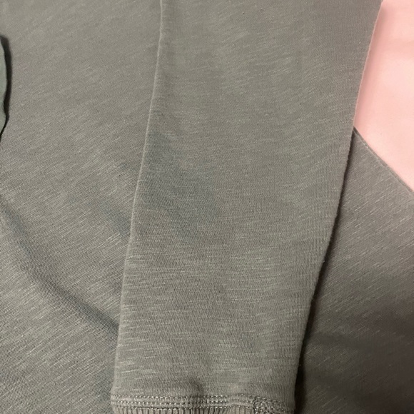 Eddie Bauer Women’s Sage Green Buttoned Hoodie Size XL - Picture 3 of 11